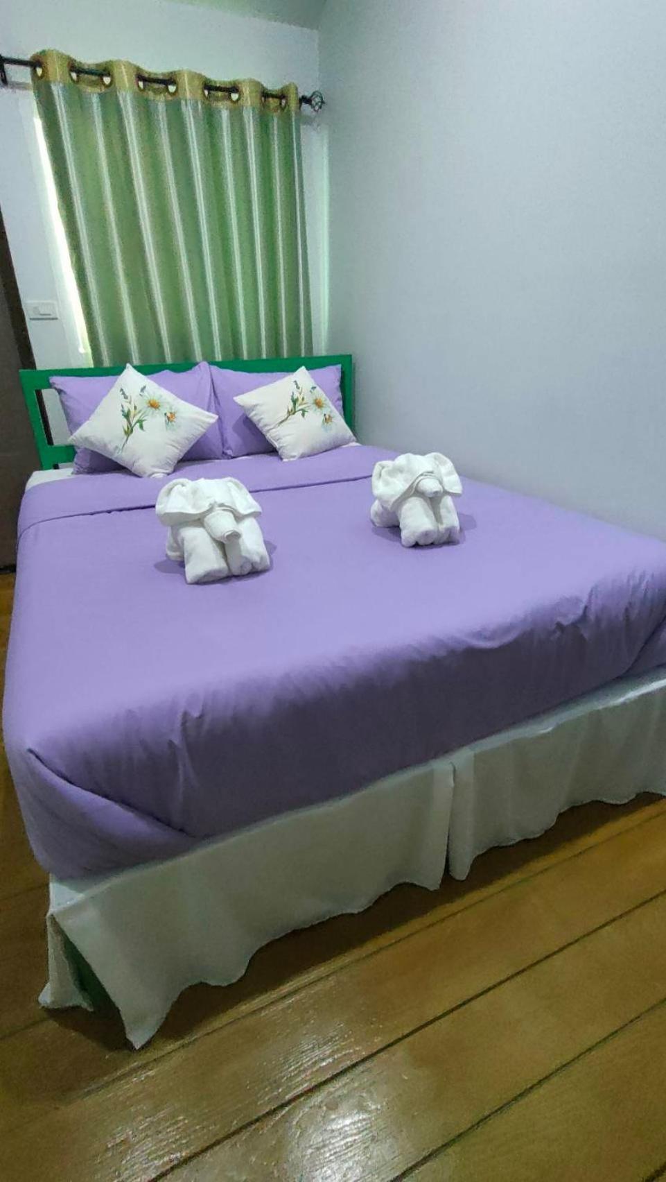 พลอยฟ้ารีสอร์ทเขาเต่า Ployfarresortkhaotao Bilik gambar